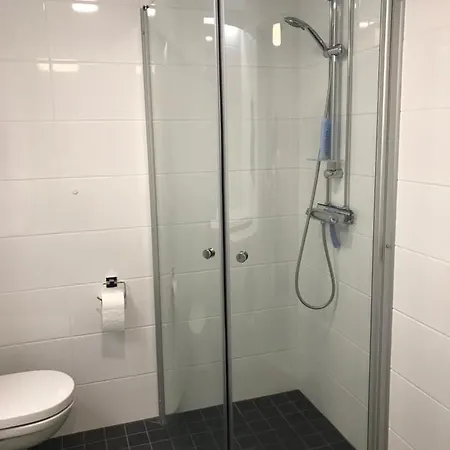Modern Studio, Free Parking & Wifi, Aino Areena 300m * Jarvenpaa