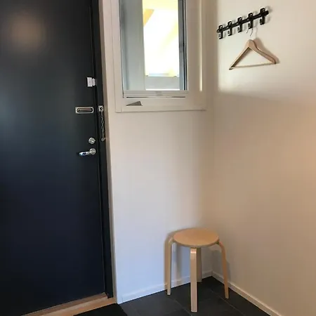 Modern Studio, Free Parking & Wifi, Aino Areena 300m Lägenhet *